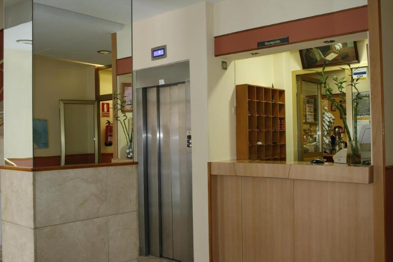 Hostal Liste Station Corunha Exterior foto