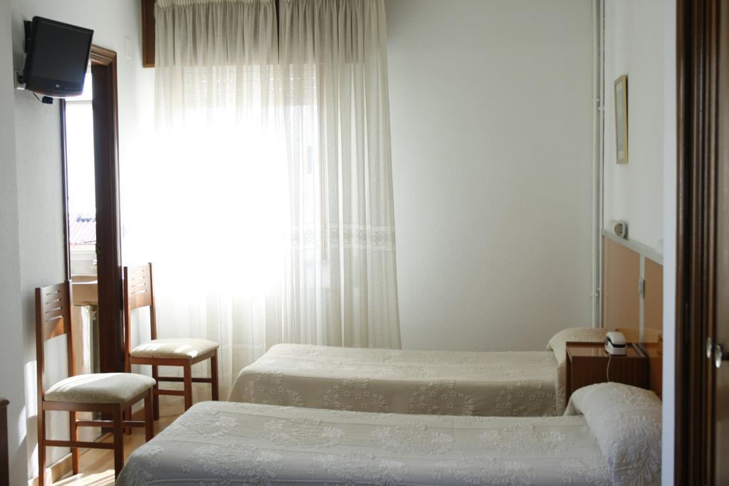 Hostal Liste Station Corunha Quarto foto