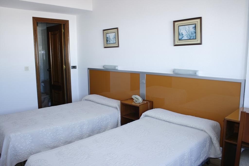 Hostal Liste Station Corunha Quarto foto