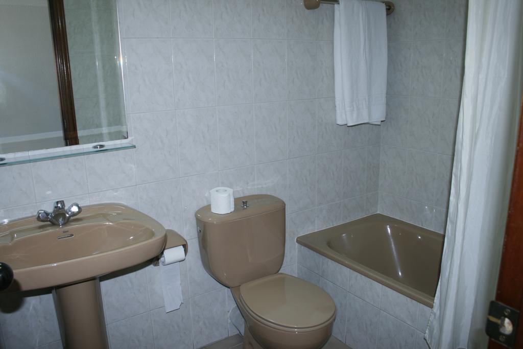 Hostal Liste Station Corunha Quarto foto